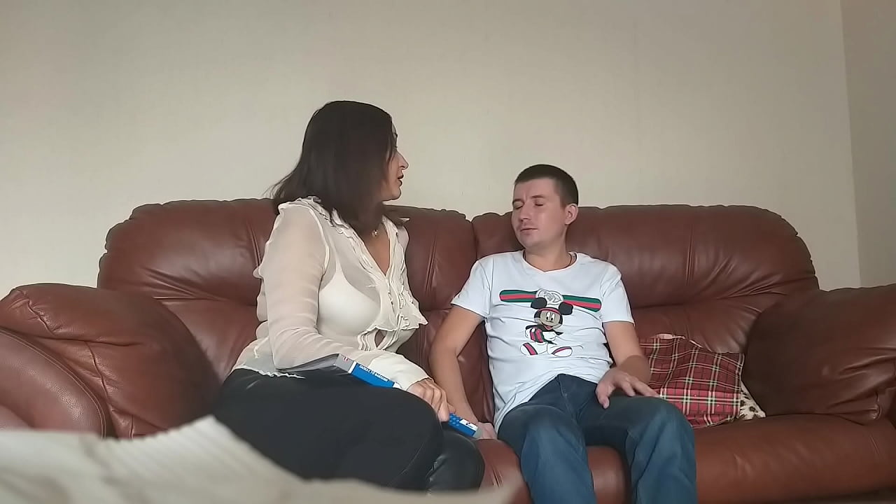 murid malu kacau guru insatiable (Milf Alina Tumanova)