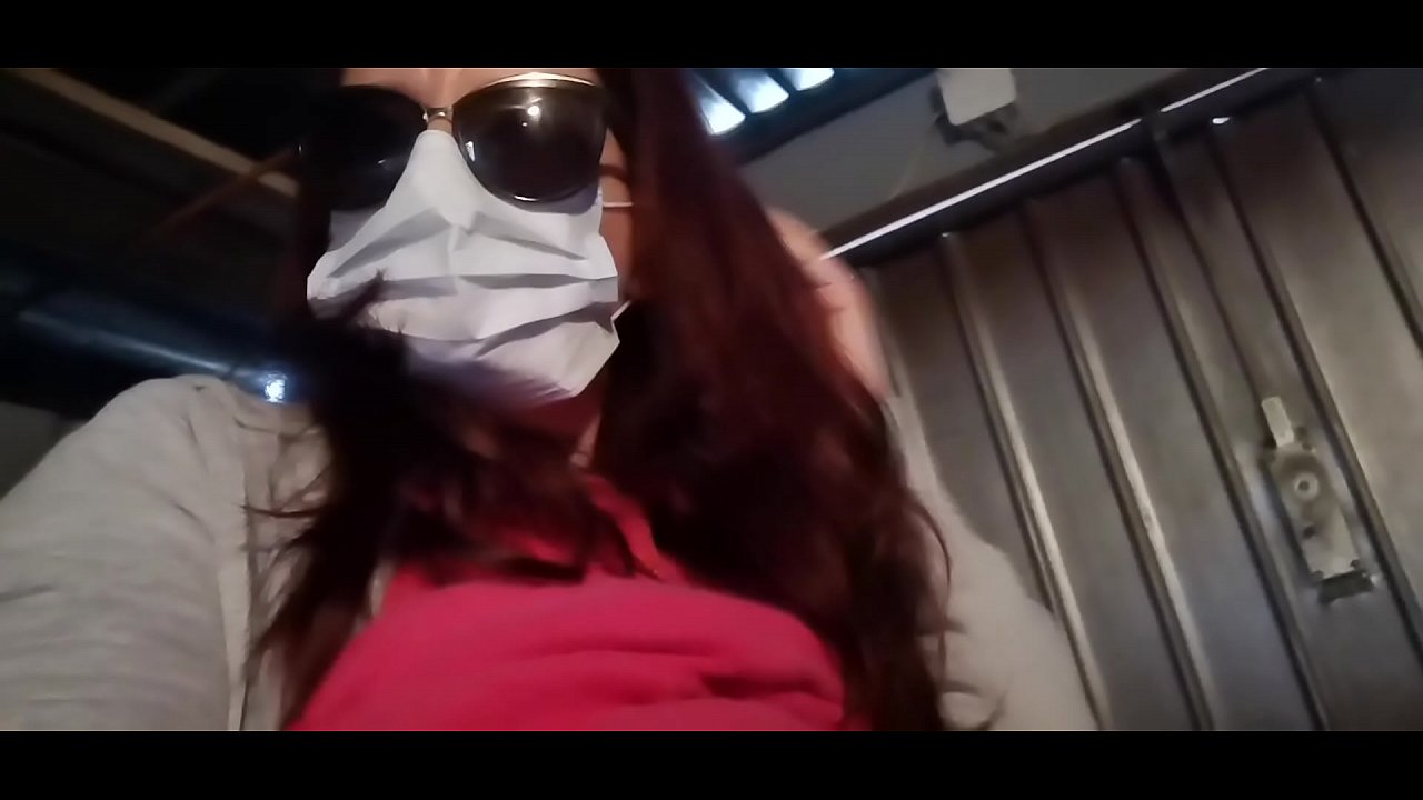Nicoletta dendam ka tatanggana sareng pipis di garasi na (Special Covid19 Italian Quarantine)