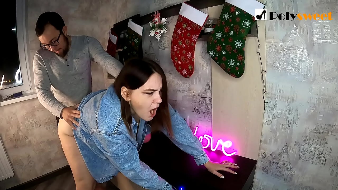 bodo ngarasakeun fucking gadis geulis jeung buntut kuda dina burit jeung sungut jeung kontol-Na